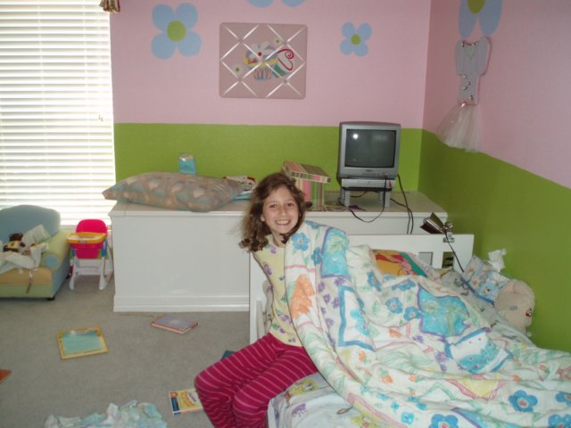 lexihidinginhayleesroom.jpg