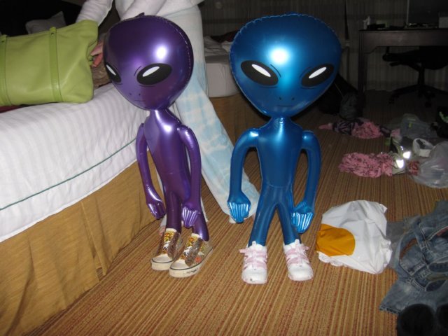 aliensshoes.jpg