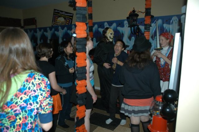halloweenparty2010.jpg